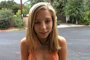 pretty amateur teenage girl